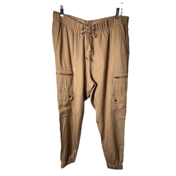 Banana Republic Women’s Jogger Cargo Pants L Tan Tencel Lyocell Pull-On - Picture 1 of 10